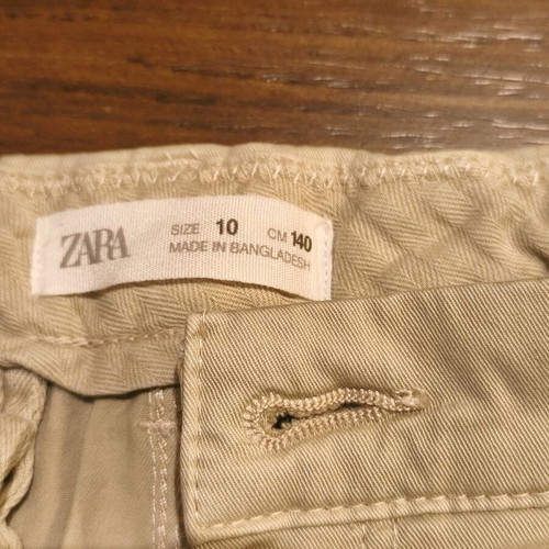 Zara chino fabric bermuda shorts 10 years 140cm like new beige