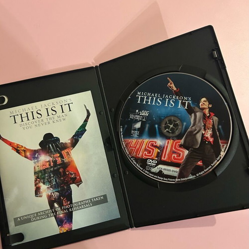 Michael Jackson This Is It DVD like new, Pop