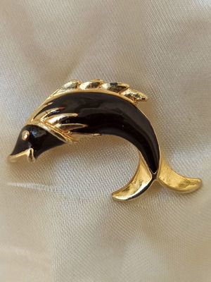 Vintage 80' pin used