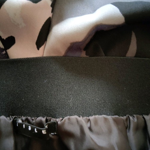 Sisley skirt like new, knee-length, satin fabric