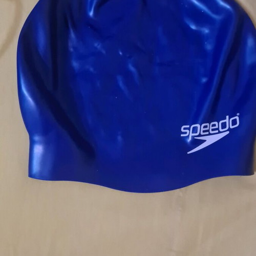 Speedo swim cap like new, size S