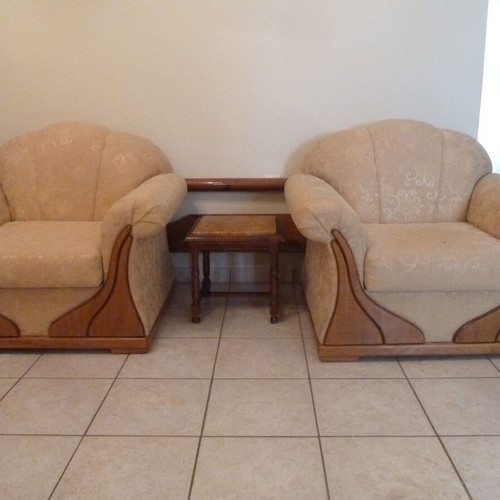 Living room set with two-seater sofa and two single armchairs like new