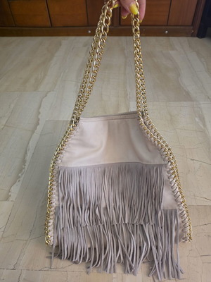 Shoulder bag with fringe