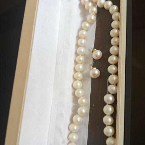 Pearl necklace with earrings 14k, like new, 24cm length