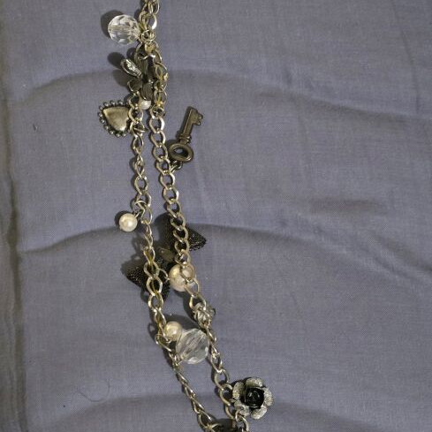 Necklaces used, assorted pack