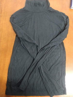 Stradivarius black turtleneck used size L