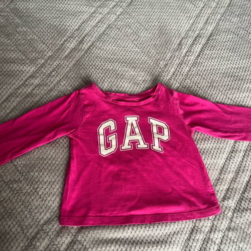 Gap fuchsia baby shirt size 2