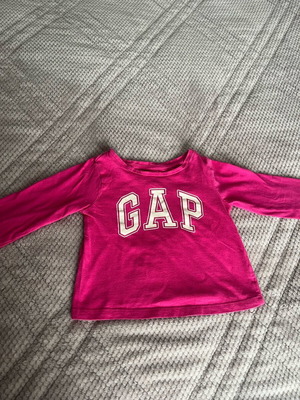 Gap fuchsia baby shirt size 2