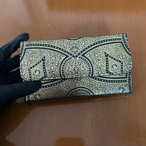Toiletry bag like new with velvet lining