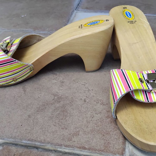 Dr. Scholl's Pescura Heel Vintage Wooden Clogs size 40 like new, multicolor