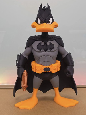 Daffy Duck Figure as Batman 26cm like new