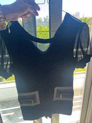 Karen Millen blouse with transparency and zipper like new, size M