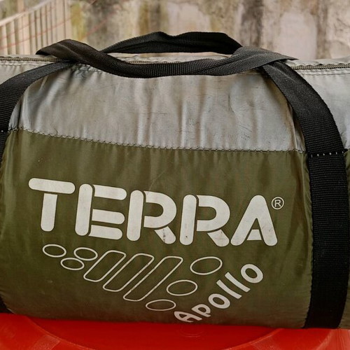 Terra Apollo tent for 3-4 people used, classic igloo shape
