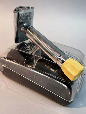 Merkur Progress 500 safety razor like new with plastic case