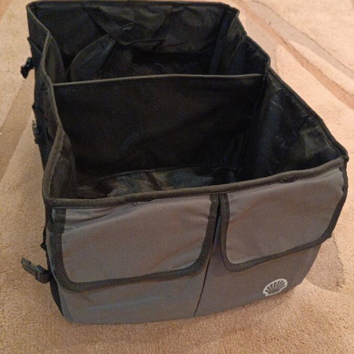 Shell trunk organizer used, foldable with scratch-resistant base