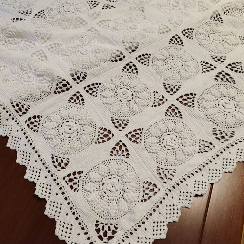 Knitted handmade blanket 160 * 210 like new