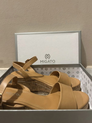 Migato high wedge sandals like new, cork, beige and brown