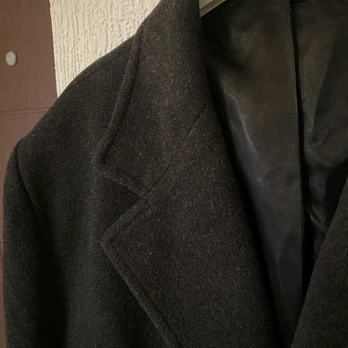 Men's coat L-XL like new, black with gray hairs, 70% wool