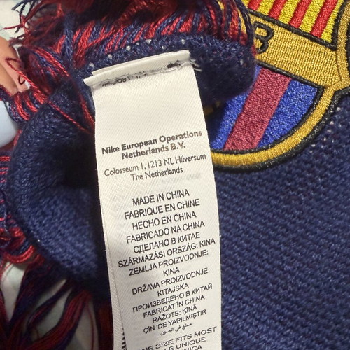 FC Barcelona set: Unicef jersey & authentic Nike scarf