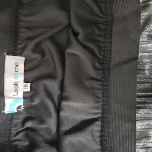 Skirt thin pleated shiny like new, black, size S