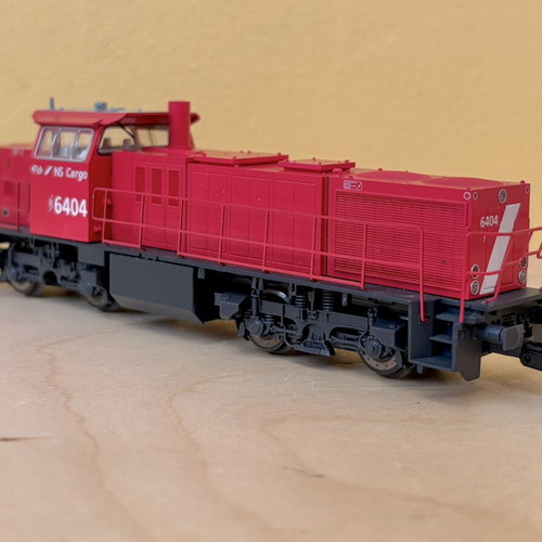 PIKO NS Cargo 6404 Diesel Locomotive model like new HO scale