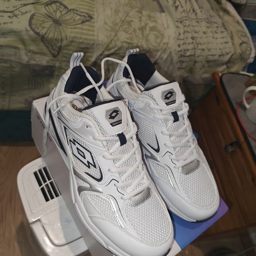 Lotto Athens 4FX men's athletic shoes new, white with silver details