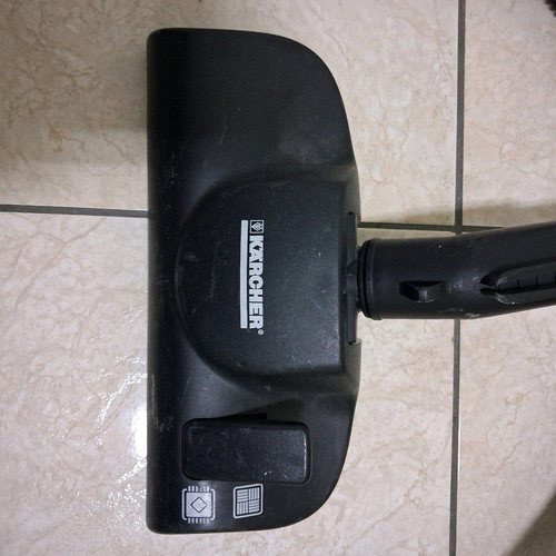 Karcher DS5,800 electric vacuum cleaner used in very good condition