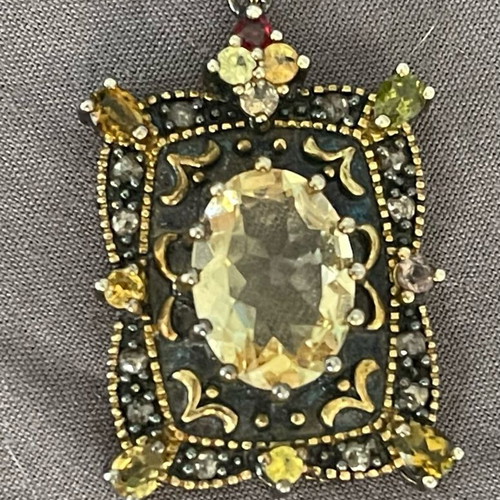 Aristocratic 9K gold and 925 silver pendant with citrine stone like new