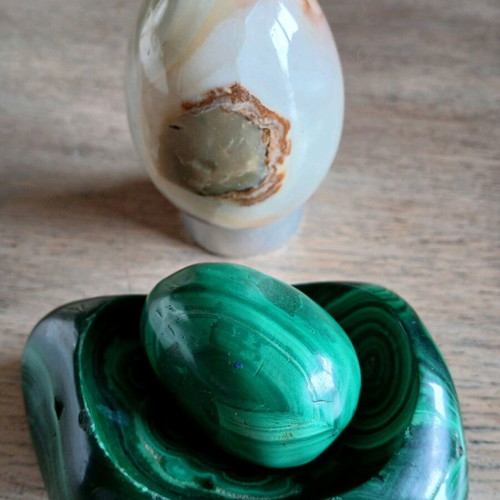 Vintage pack of two stone eggs malachite and onyx like new