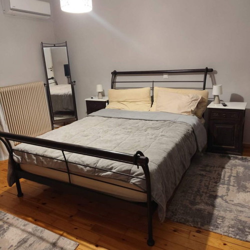Household Equipment Set like new, modern living room and bedroom furniture