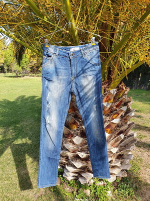 Eiki Italia Denim παντελόνι καινούργιο, μέγεθος M 38 10, μαλακό ύφασμα, χαλαρή εφαρμογή