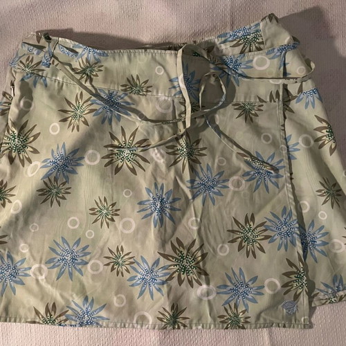 Outdoor skirt Mountain Hardwear size S like new, multicolor floral