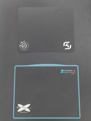 ΛΟΤ 2 συλλεκτικά mousepads 2003-2004 μεταχειρισμένα με θήκες