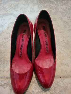 Red patent leather pumps size 38 used