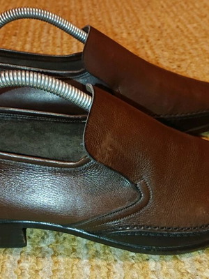 Bally shoes size 39 brown like new genuine leather