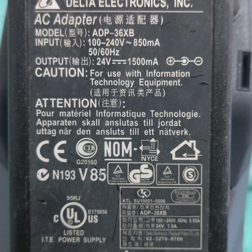 VeriFone Omni 3750 credit card machine with power supply