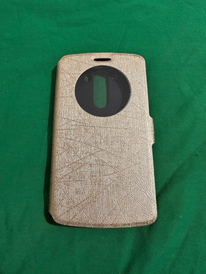 LG G3 Quick Circle case gold like new with magnetic clasp