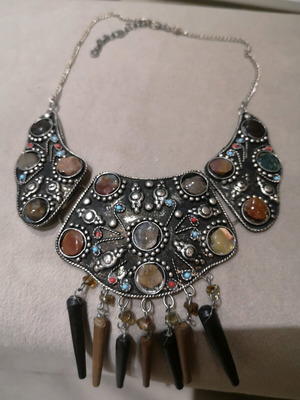 Necklaces and bracelets like new, set