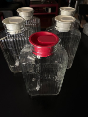 Arcoroc Luminarc Quadro glass fridge jugs set of 5, 2 liters, like new