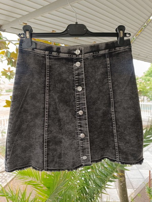 H&M Denim Skirt dark grey acid wash size S new