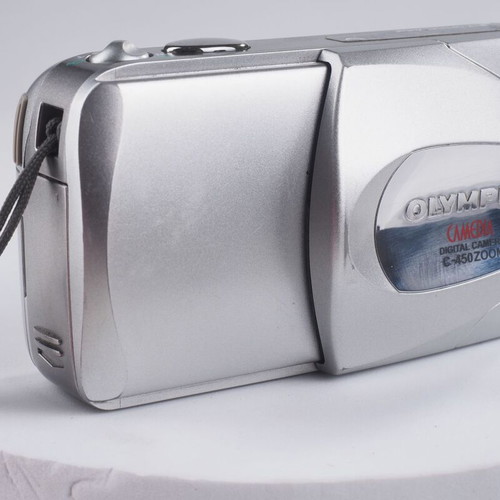Olympus Camedia C-450 vintage digital camera used with underwater case