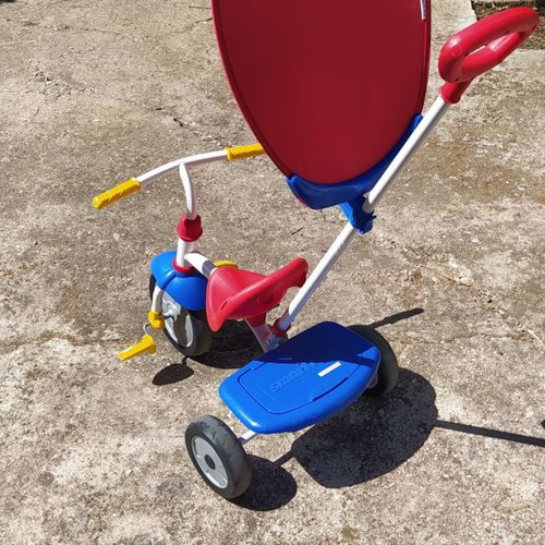 Smart Trike children's tricycle bike like new with sunshade