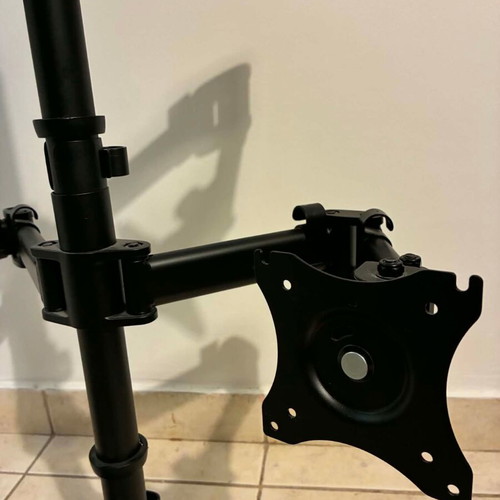 Digitus Quad Monitor Stand like new for 4 screens