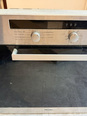 Miele oven used for spare parts