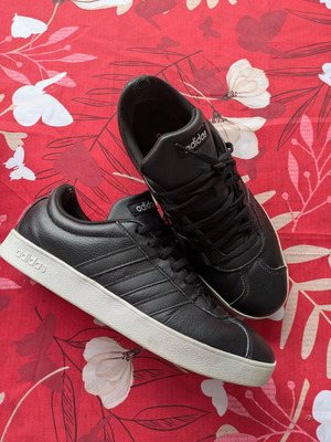 Adidas VL Court 2.0 used black leather sneakers size 42