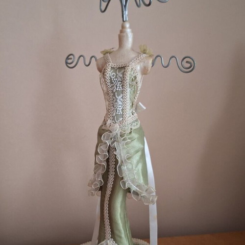 Jewelry Organization Stand Set of 2 with Romantic Vintage Style