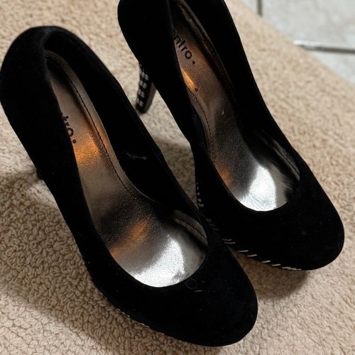 Centro black high heel pumps with rhinestones size 39 used