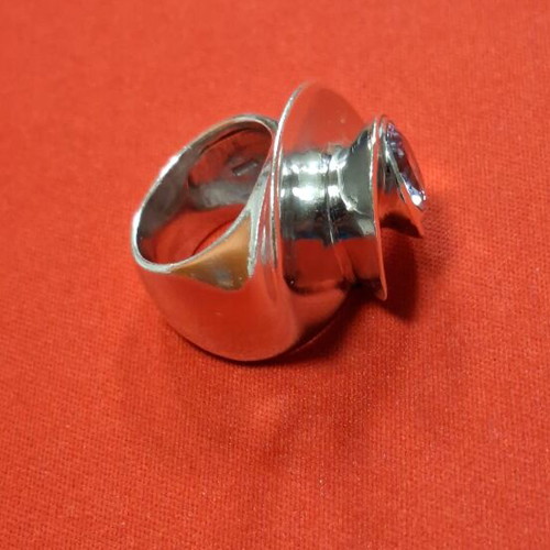 Silver ring with 925 stamp, like new, adjustable