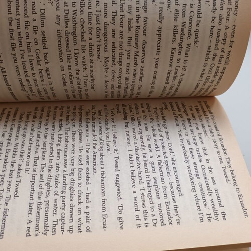 BOOK  Sinister Tide / The Stone Leopard   Raymond Harold Sokin Colin Forbes