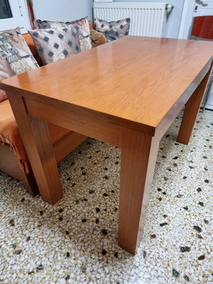 Τραπέζι φαγητού ξύλινο σαν καινούργιο 120x70x80